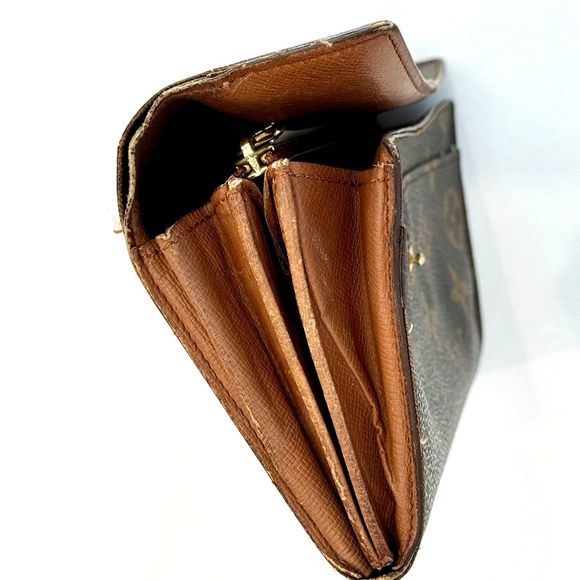 Louis Vuitton Monogram Long Bi-Fold Wallet - Picture 10 of 12